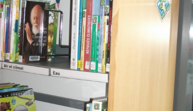 étagère de livres