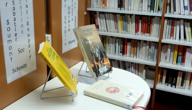 table de présentation de livres