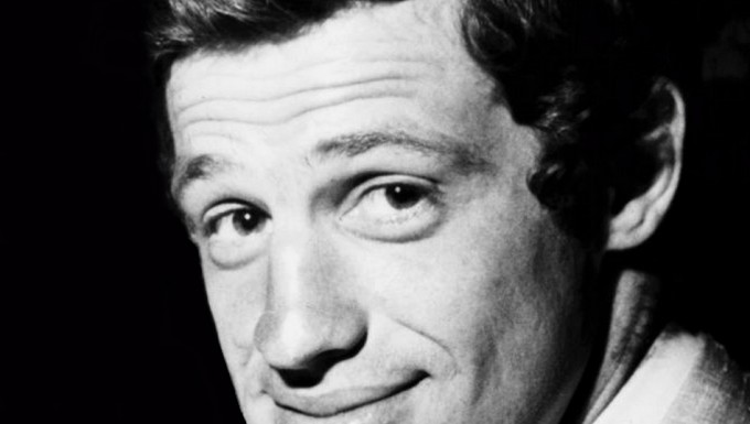 Jean-Paul Belmondo en 1960. Keystone/Hulton Archive, Public domain, via Wikimedia Commons Portrait en noir et blanc de Jean-Paul Belmondo, 1960.