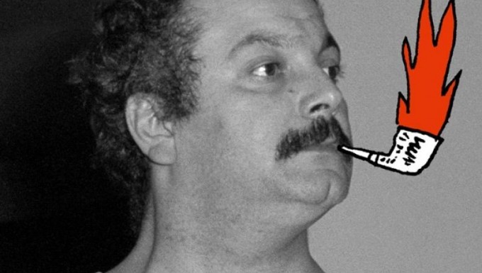 Brassens ou la liberté. Tous droits réservés. Photomontage mettant en scène Georges Brassens fumant la pipe.