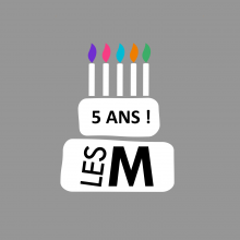 Illustration d'un gâteau d'anniversaire avec des bougies.